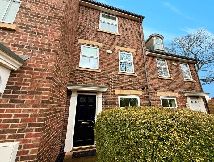 4 Bedroom Town House For Sale In Barrington Close, Durham City, Durham, DH1