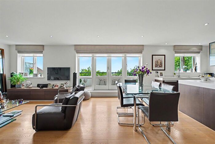 2 Bedroom Flat For Sale In Westfield, Kidderpore Avenue, Hampstead, NW3
