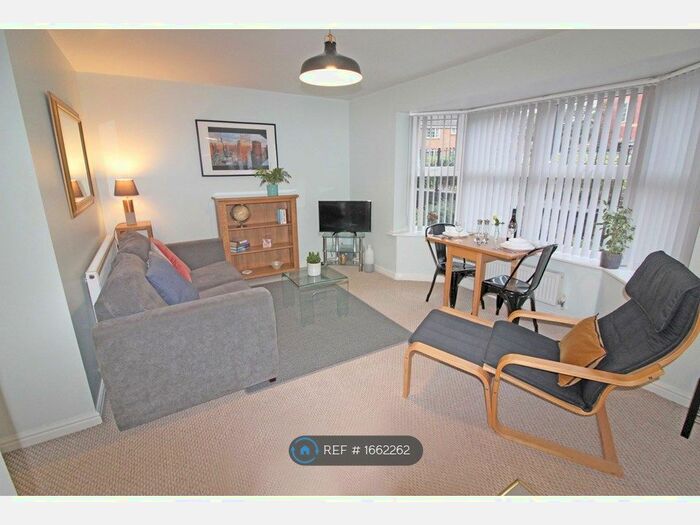 2 Bedroom Maisonette To Rent In Archers Walk, Stoke-On-Trent, ST4