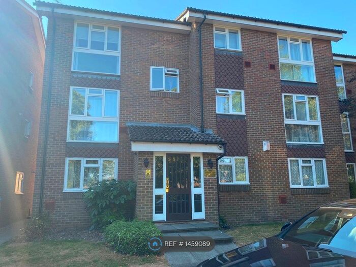 1 Bedroom Flat To Rent In Fleetwood Close, Croydon, CR0