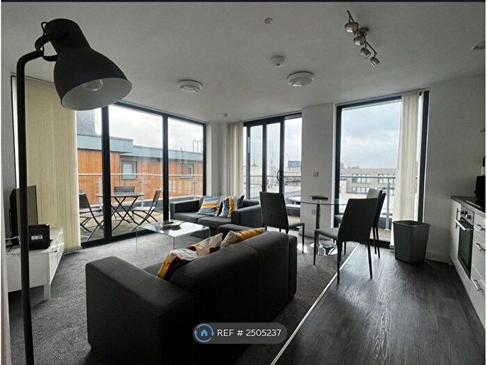 2 Bedroom Flat To Rent In Victoria House, Leeds, LS7