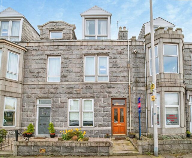 8 Bedroom Terraced House For Sale In Holburn Street, Aberdeen, AB10