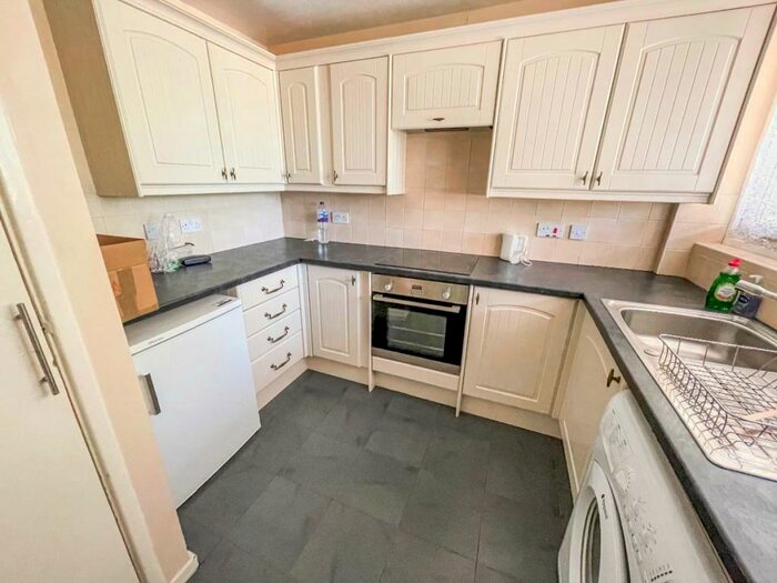 3 Bedroom Maisonette To Rent In Westthorpe Grove, Birmingham, B19