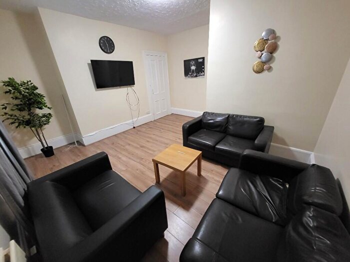 5 Bedroom Maisonette To Rent In Graingerville South, Westgate Road, Newcastle Upon Tyne, NE4
