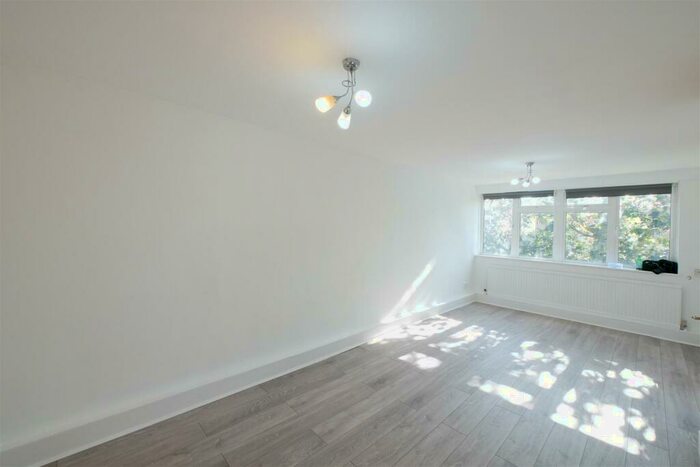 1 Bedroom Apartment To Rent In Blaydon Close, Lansdowne Road, Tottenham, N17