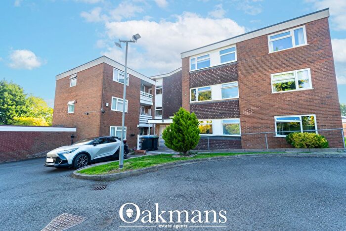 2 Bedroom Flat For Sale In Grovewood Drive, West Midlands, B38