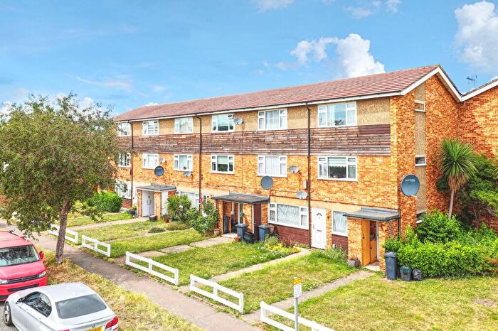 2 Bedroom Flat For Sale In Crossbrook Street, Cheshunt, EN8