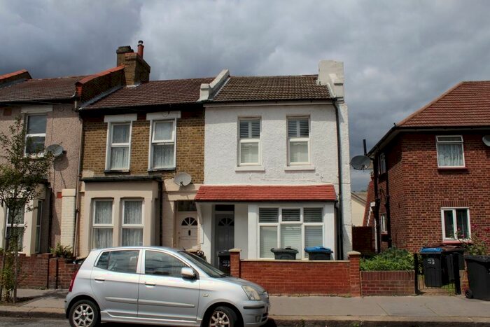 2 Bedroom House To Rent In Winterbourne Road, Thornton Heath, CR7