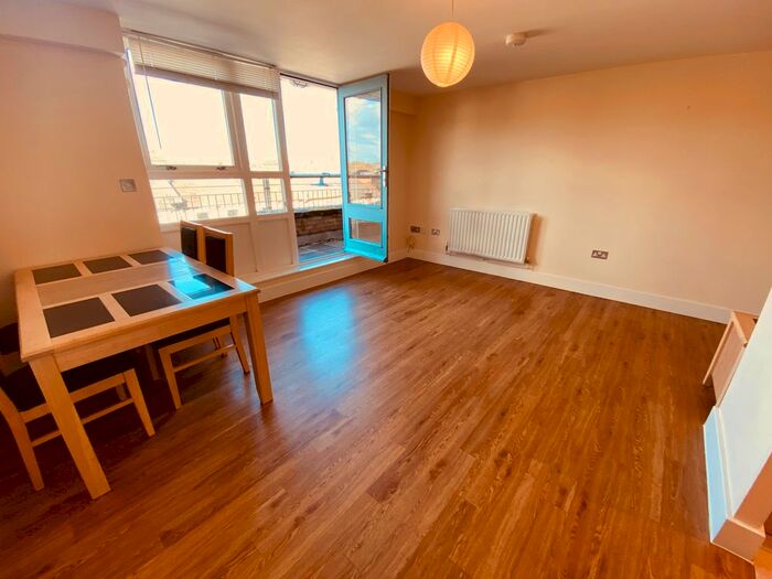 2 Bedroom Flat To Rent In Brownswood Road, Highbury, N4