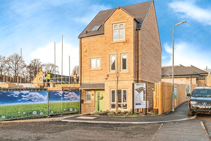 5 Bedroom Detached House For Sale In Weavers Place, Bailiff Bridge, Brighouse, HD6