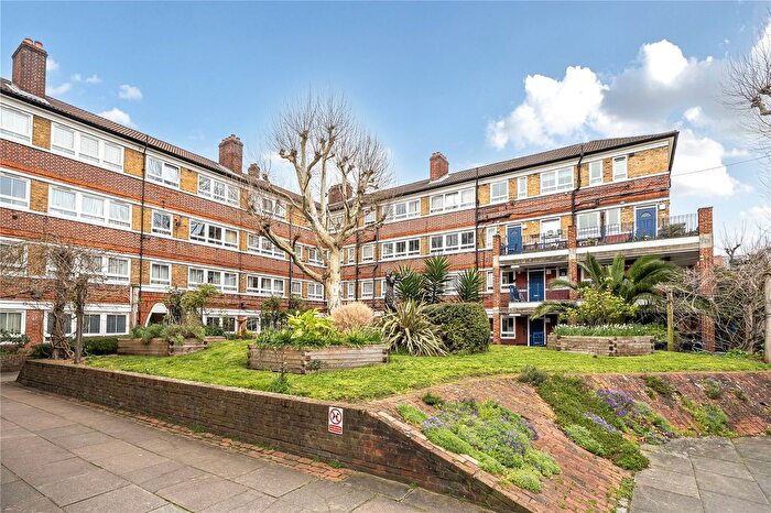 3 Bedroom Flat For Sale In Meakin Estate, Rothsay Street, London, SE1