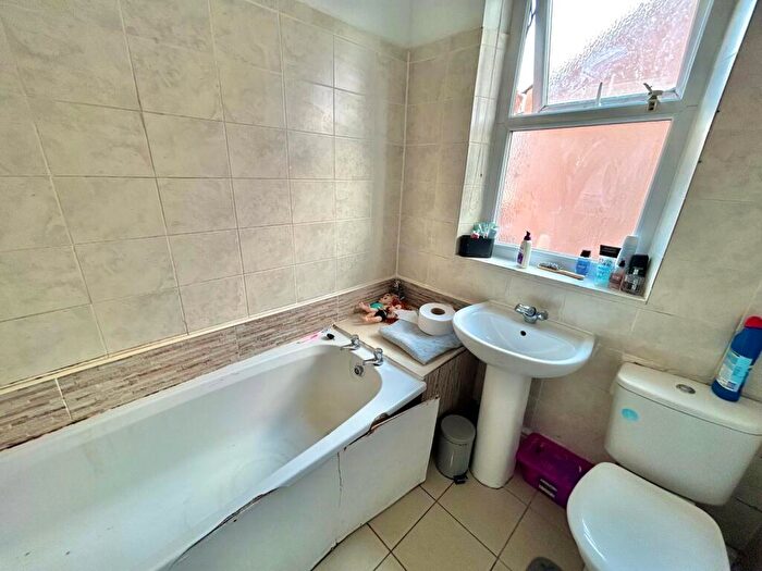 3 Bedroom End Of Terrace House For Sale In Raffles Road, Birkenhead, Merseyside, CH42