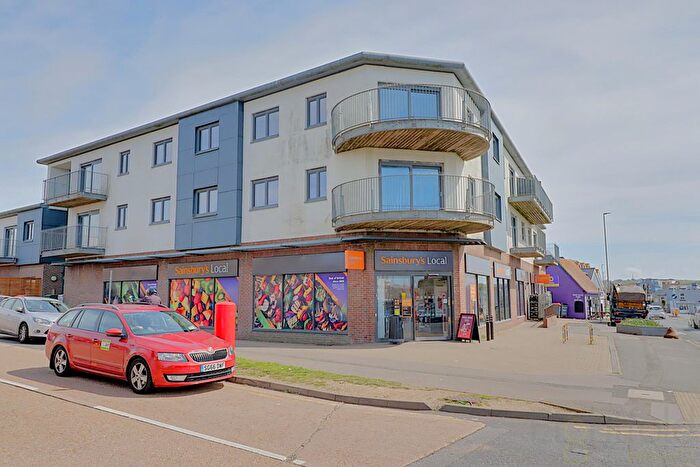 2 Bedroom Flat To Rent In Flat, Dorothy Court, Dorothy Avenue, Peacehaven, BN10