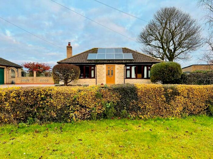 3 Bedroom Detached Bungalow To Rent In Pingle Lane, Northborough, Peterborough, PE6
