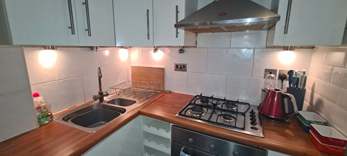 1 Bedroom Flat To Rent In Bolton Drive, Mount Florida, Glasgow, G42