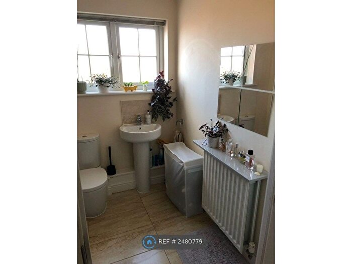 2 Bedroom Flat To Rent In Long Down Avenue, Bristol, BS16