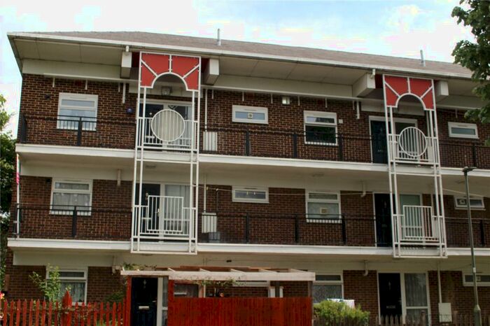 2 Bedroom Apartment To Rent In Sydney Road, London, N10