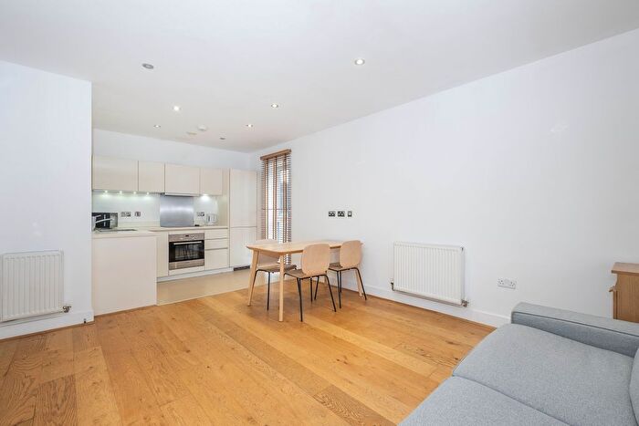 1 Bedroom Flat To Rent In Coombe Lane, London, SW20