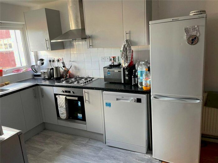 5 Bedroom Semi-Detached House To Rent In Guildford Park Avenue, Guildford, Surrey, GU2