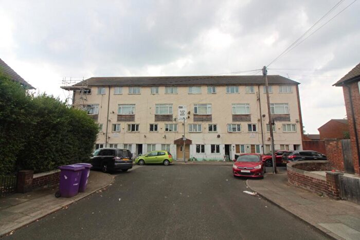 3 Bedroom Flat For Sale In Flat, Reading Street, Liverpool, Merseyside, L5