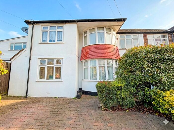 2 Bedroom Flat To Rent In Gordon Avenue, Stanmore, HA7