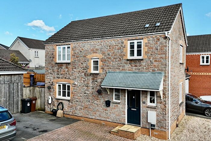 3 Bedroom House For Sale In Hawkins Place, Cullompton, EX15