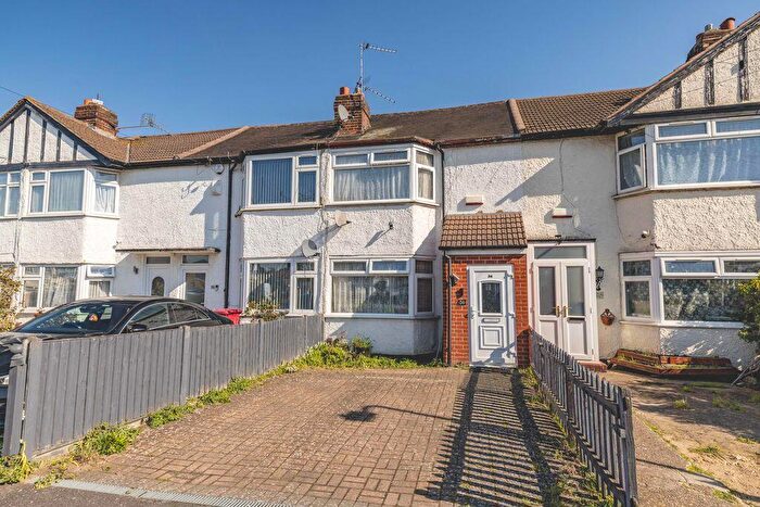 2 Bedroom Terraced House For Sale In Salt Hill Way, Slough, SL1