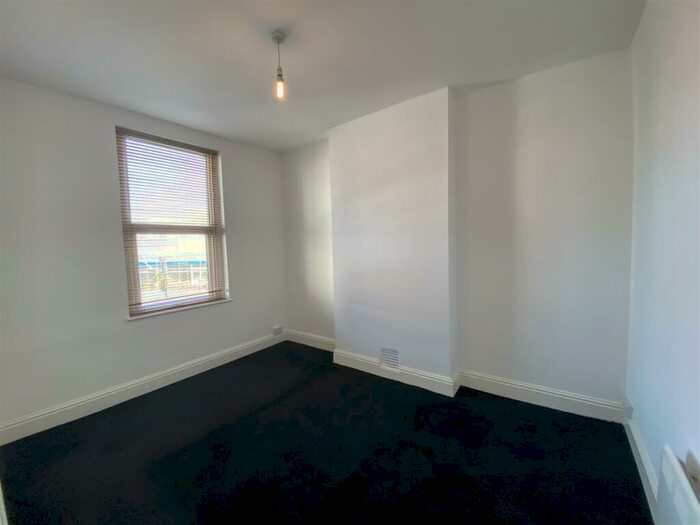 2 Bedroom Apartment To Rent In Regent Street, Kingswood, Bristol, BS15