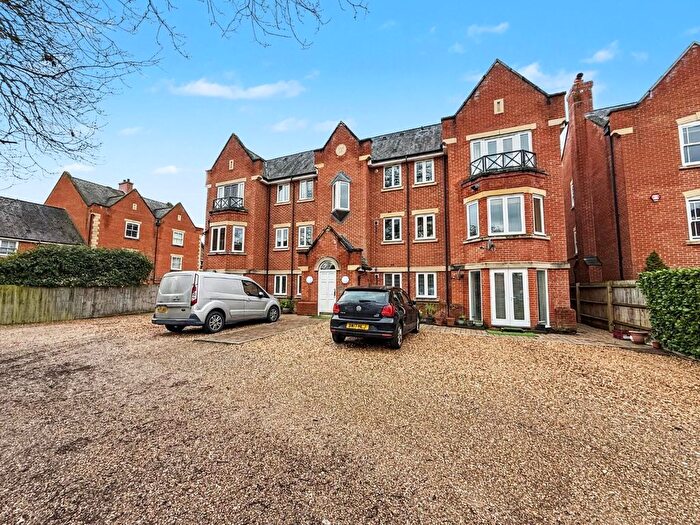 2 Bedroom Flat To Rent In Longbourn, Windsor, SL4