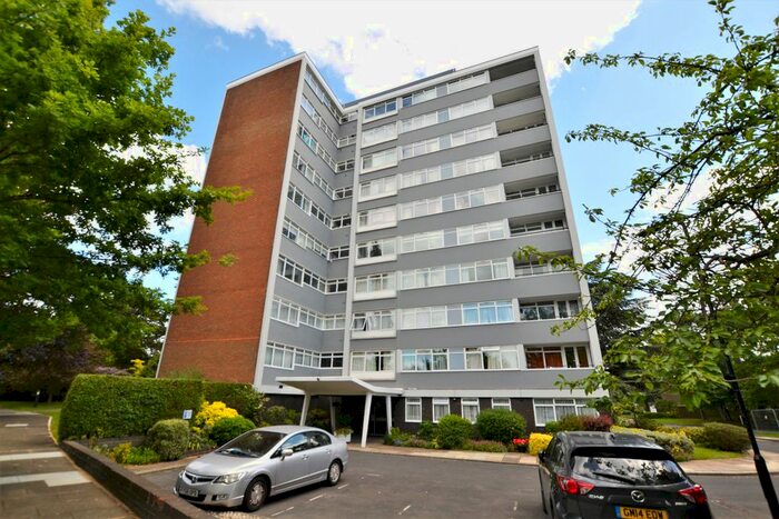 2 Bedroom Flat To Rent In Heronsforde, London, W13