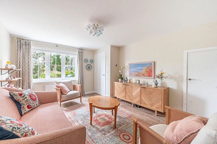 3 Bedroom Semi-Detached House For Sale In Rectory Farm, Kings Langley, Hemel Hempstead, Kings Langley, WD4
