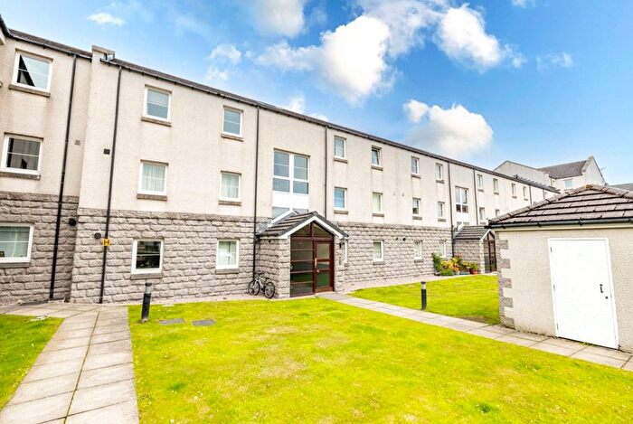 2 Bedroom Flat To Rent In Eday Road, Aberdeen, AB15