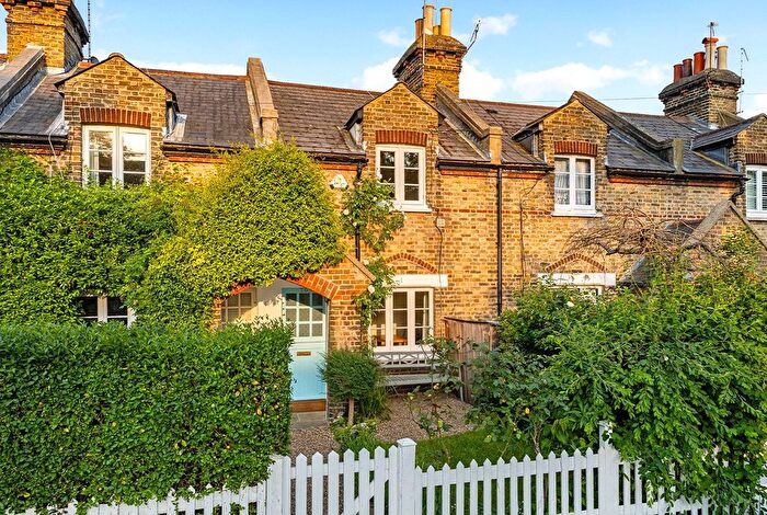 2 Bedroom Terraced House For Sale In Commondale, Putney, London, SW15