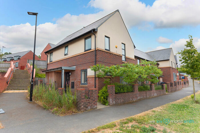 3 Bedroom Semi-Detached House To Rent In Poppy Place, Sheffield, S5