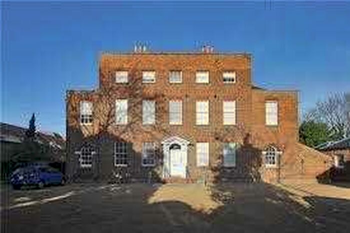 1 Bedroom Apartment To Rent In Lesser Knowlesthorpe, Barton Mill Road. Canterbury, Canterbury, CT1