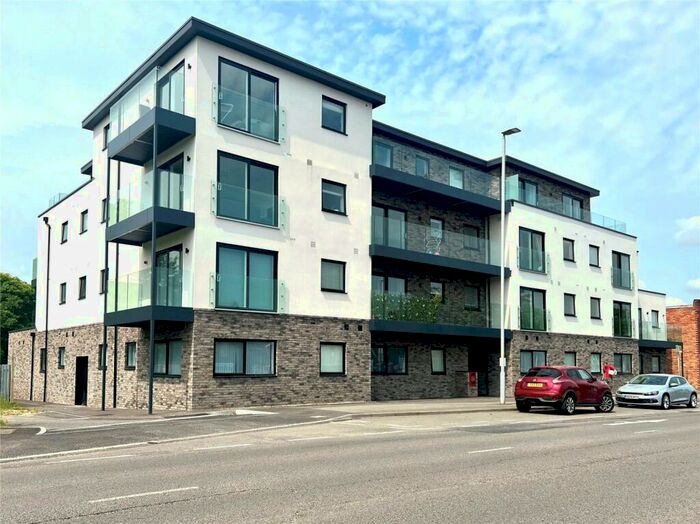 2 Bedroom Apartment To Rent In Wimborne Road, Poole, Dorset, BH15