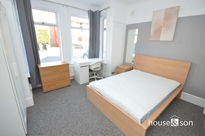 8 Bedroom Detached House To Rent In Ensbury Park Road, Ensbury Park, BH9
