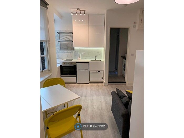 Studio To Rent In Jenner House, London, WC1N