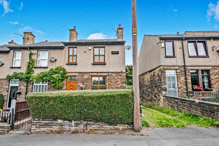 2 Bedroom Terraced House For Sale In Cliffe Lane, Cleckheaton, West Yorkshire, BD19