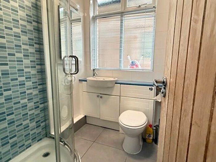 1 Bedroom Flat To Rent In Grand Avenue, BH6