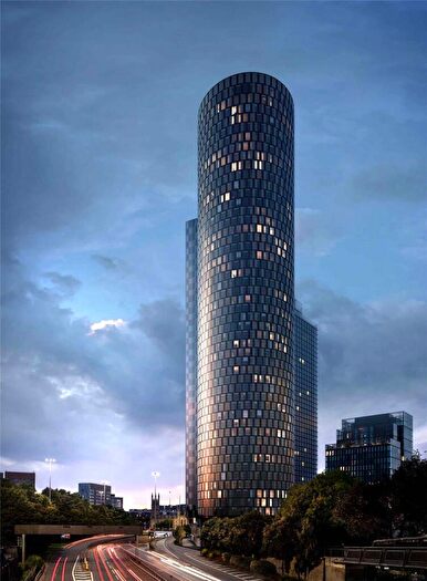 Garage / Parking To Rent In Parking Space - Thr, Manchester, M15