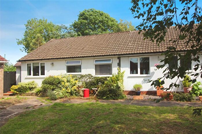 2 Bedroom Bungalow For Sale In Ribblesdale Avenue, Hinckley, Leicestershire, LE10