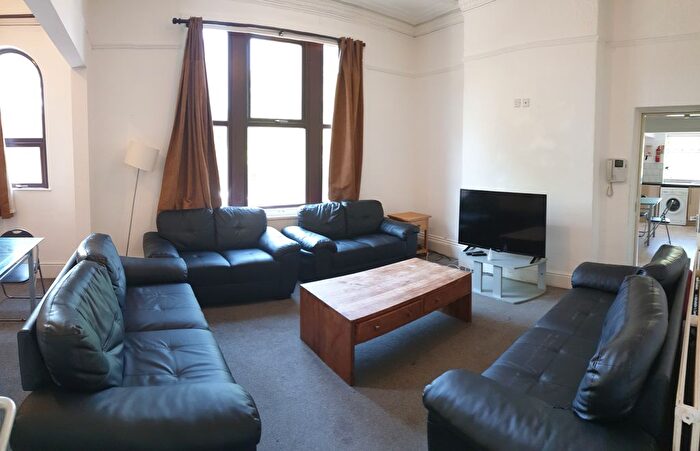 10 Bedroom Detached House To Rent In Parsonage Road, Withington, Manchester, M20