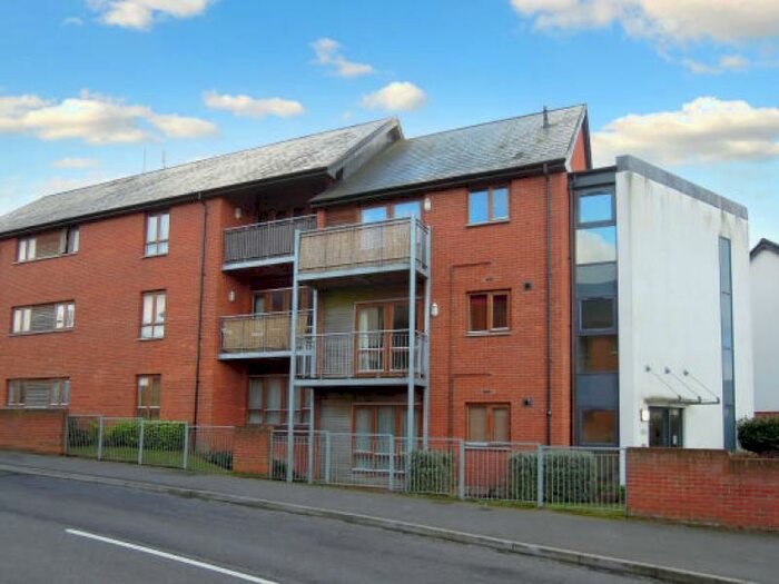1 Bedroom Flat To Rent In Jefferson Road, Oakridge Village, Basingstoke, Hampshire, RG21