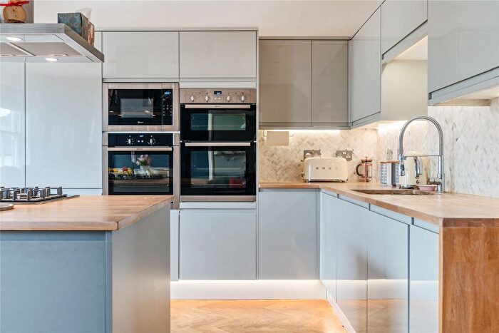 3 Bedroom Flat For Sale In Thorverton, Exeter, EX5