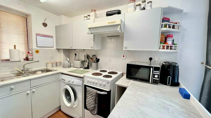 1 Bedroom House To Rent In Hirondelle Close, Duston, NN5