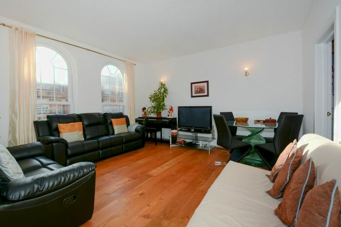 2 Bedroom Flat To Rent In Sophia Square, Rotherhithe Street, SE16