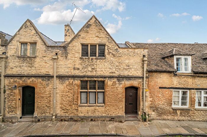 3 Bedroom Terraced House For Sale In Coxwell Street, Cirencester, GL7