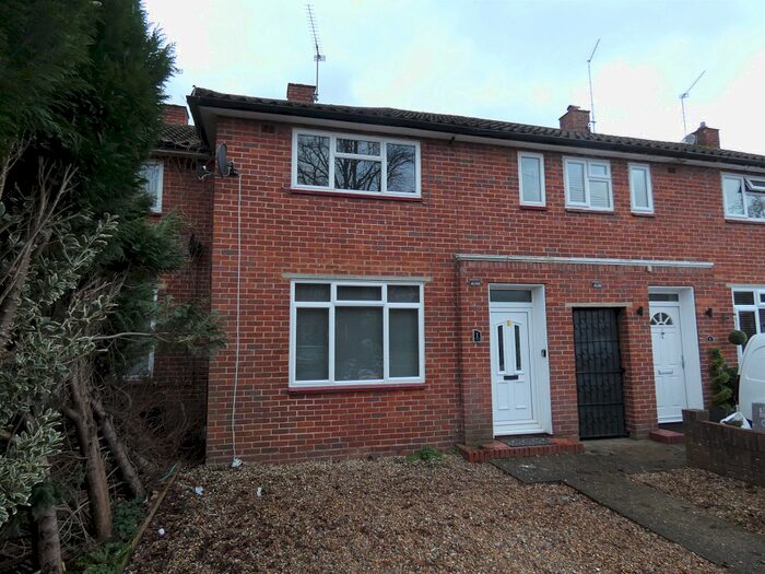 2 Bedroom Property To Rent In Henslow Way, Woking, GU21