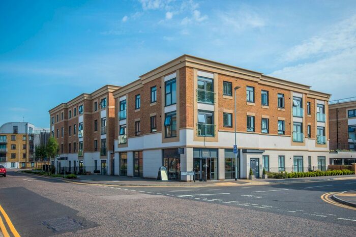 2 Bedroom Flat To Rent In Claud Hamilton Way, Hertford, SG14